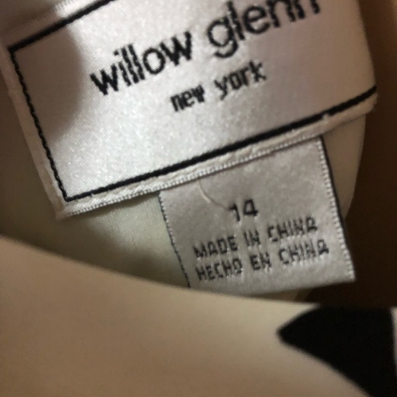 Willow Glenn New York Cocktail Dress - Picture 7 of 7